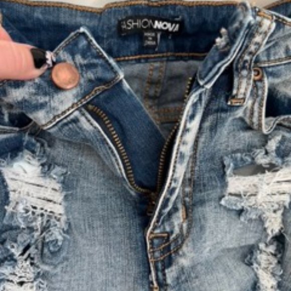 Fashion Nova | Distressed Denim Shorts | Small | Medium Blue Wash - Picture 6 of 10